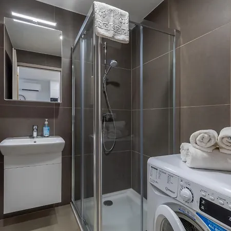 Casa Romana By Bltn *