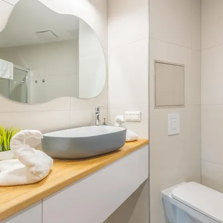 Casa Romana By Bltn *