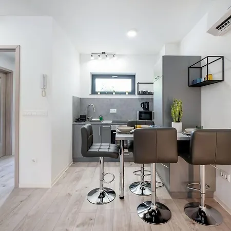 Casa Romana By Bltn *